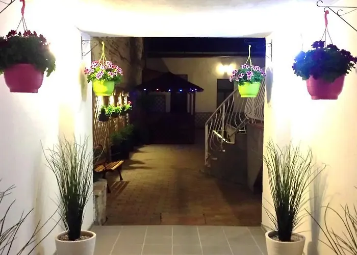 Garden House בית הארחה