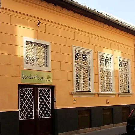 Vendégház Garden House 2*