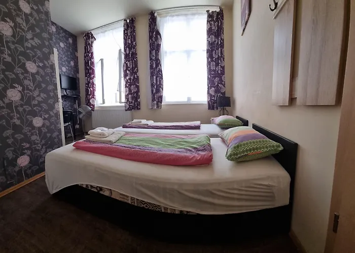 Garden House Πανσιόν 2*