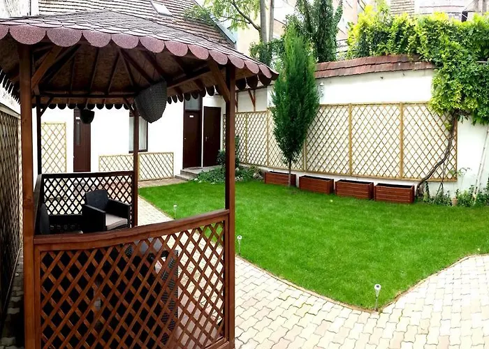 Pensiune Garden House 2*