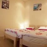 Garden House 2*