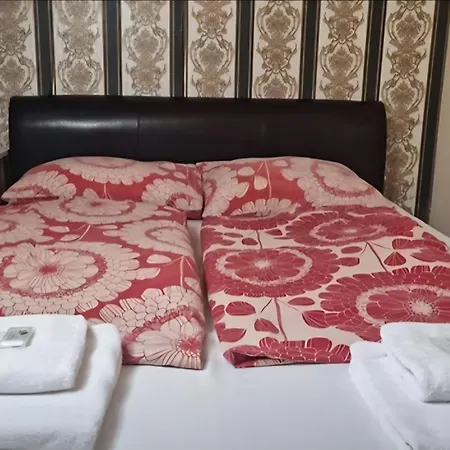 Garden House Гостевой дом 2*