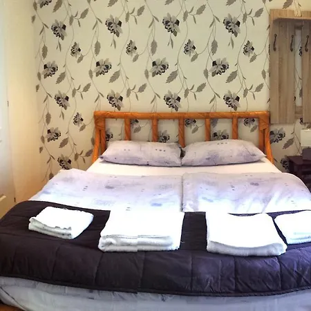 Garden House Guest house 2*